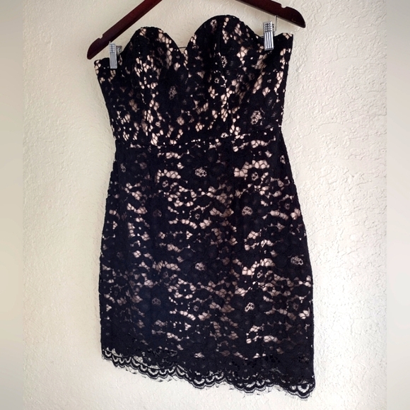 NBD x Naven Twins I Gotta Feeling Black Lace Dress - Picture 6 of 9